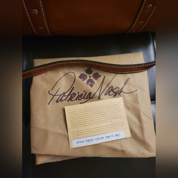 - Patricia Nash Carducci Pocket Tote Brown Tan Smooth Leather Handbag ZIP … - Picture 6 of 7